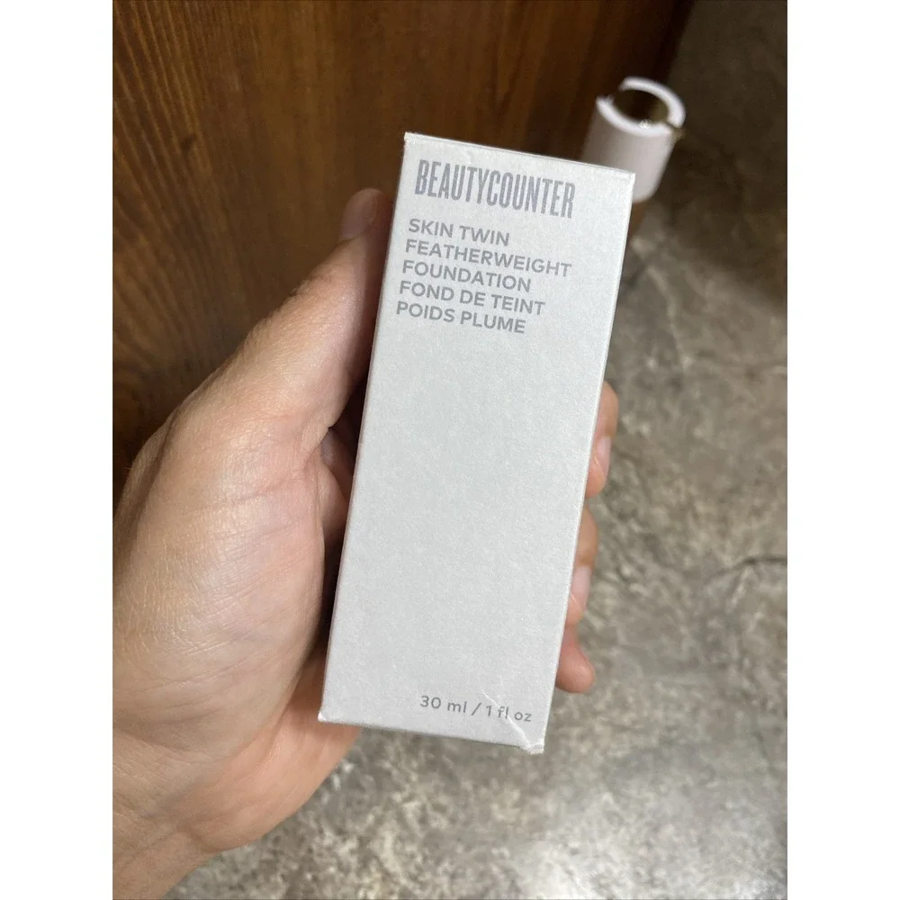 BNIB‎ BEAUTYCOUNTER Skin Twin Featherweight Foundation 1 fl oz Each Dark 570